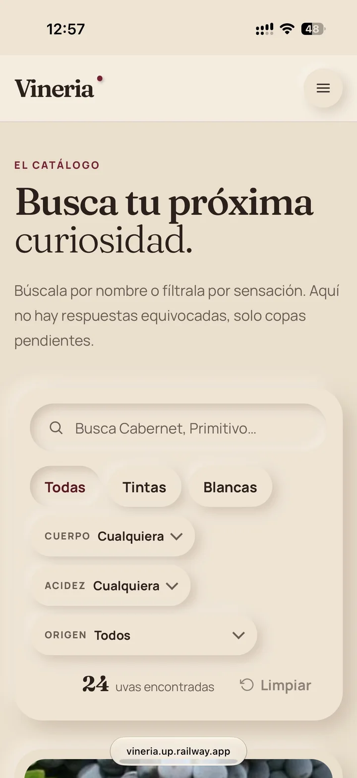 Catálogo con búsqueda, filtros de tintas y blancas, cuerpo, acidez y origen.